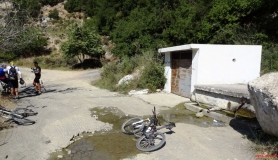 avgerinos Rocca mountainbike tour of Crete the fountain before Douli village
