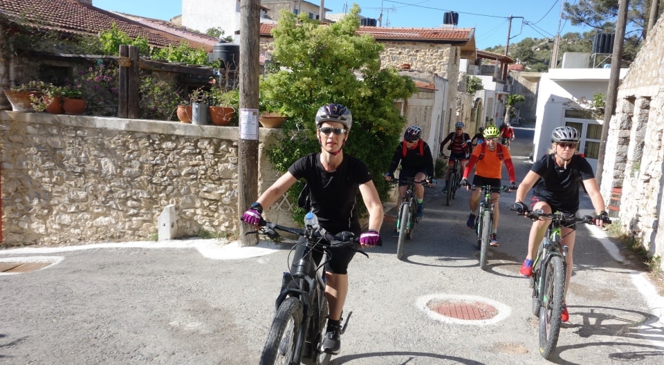 afternoon ebike tour Crete Kreta 3 hours easy bike tour ride through a small village-min